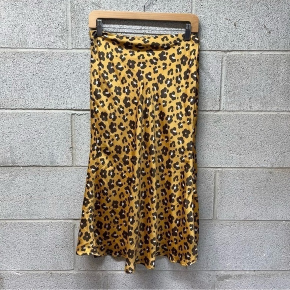 4Sienna Gold Leopard Skirt Set - Picture 3 of 11